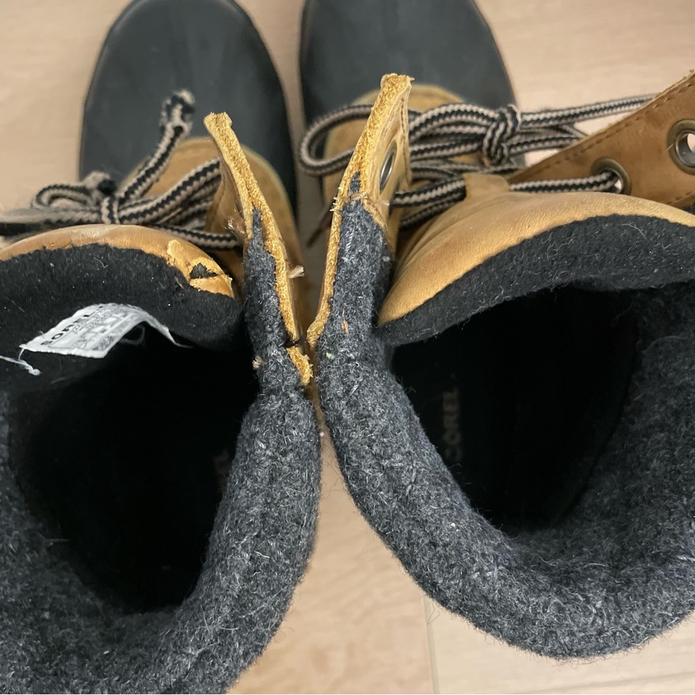🎊HOST PICK🎊 SOREL Tan and Black Winter Boots - Picture 7 of 9